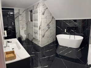 Kylpytakit, tohvelit