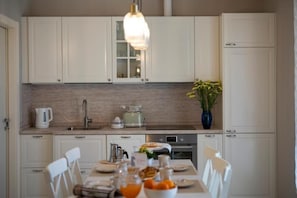 Fridge, microwave, oven, stovetop - Dwelling SWEET PIEVE (Erbusco)