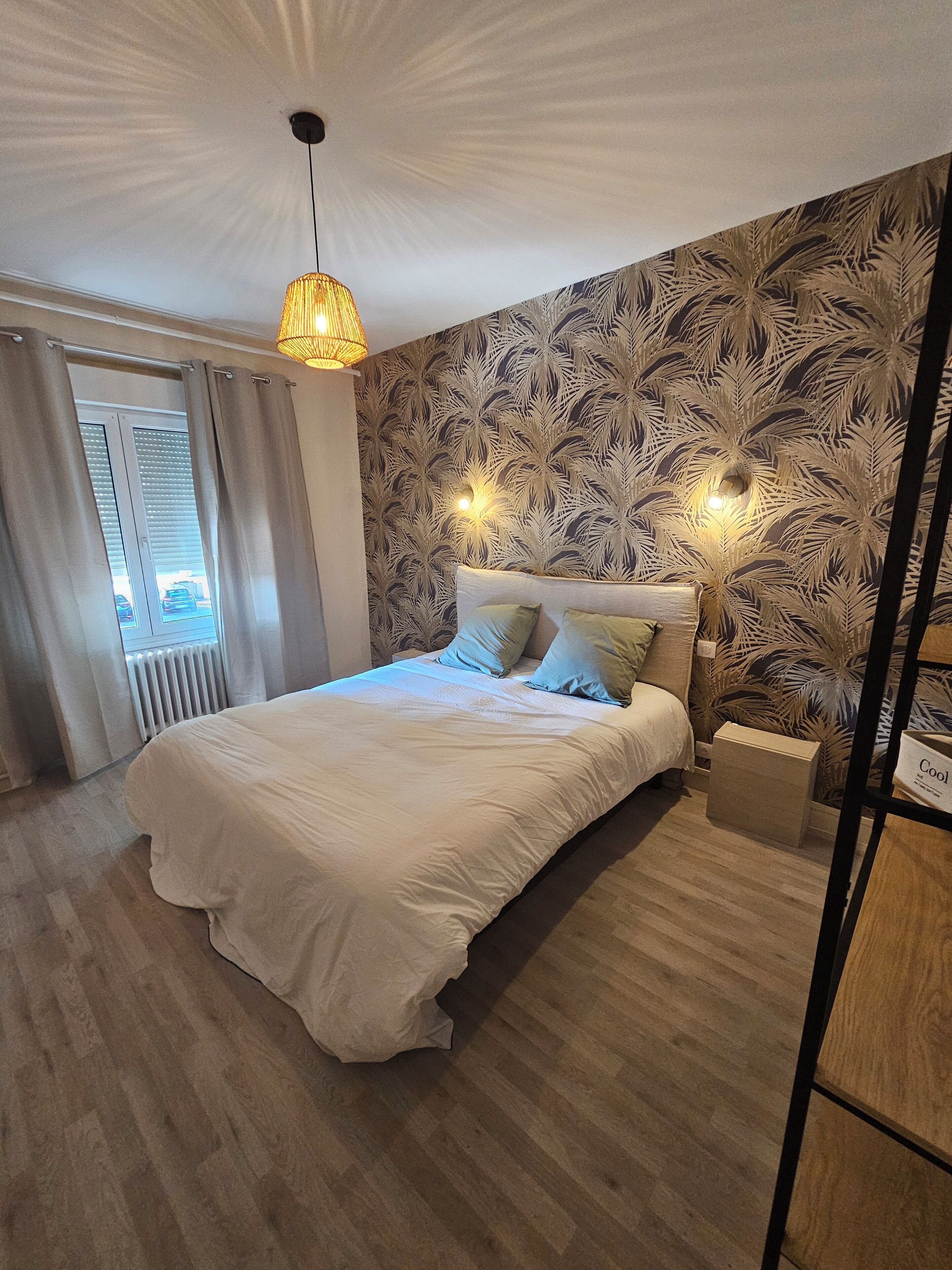 1 habitación, tabla de planchar con plancha, wifi y ropa de cama 