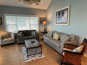 DVD player - 4 Bed Islander Villas / Elevator/ Access to Oceanfront Pool! (Ocean Isle Beach)