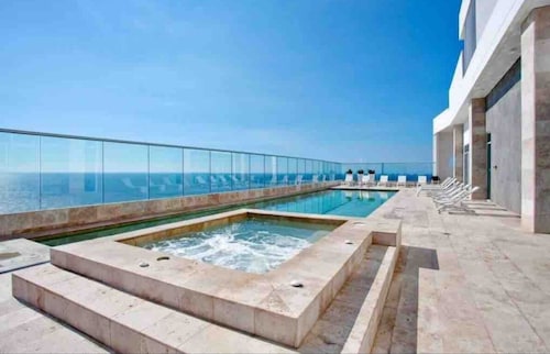 1-bedroom Palmetto Sunset Ocean Front Laguito Cartagena 2904 with AC, WiFi