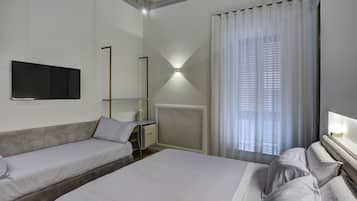 Deluxe-Dreibettzimmer, Balkon, Stadtblick