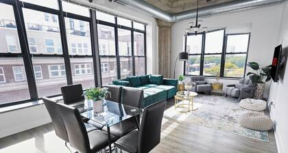 McCormick 3B/2Ba Corner Oasis for up to 10 guests