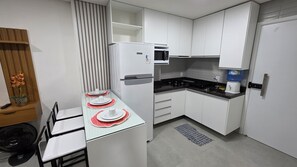 Classic Apartment, Lanai, City View | Private kitchen | Fridge, microwave, stovetop
