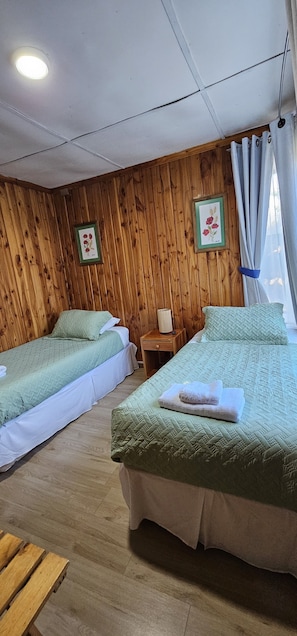 Basic Twin Room | Free WiFi