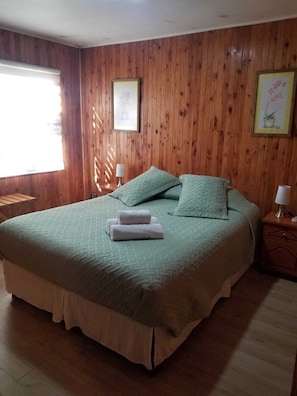 Double or Twin Room, 1 Queen Bed | Free WiFi