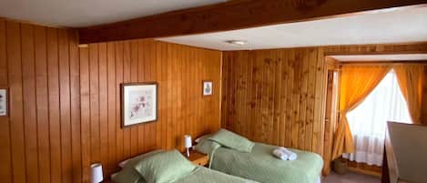 Standard Triple Room | Wi-fi percuma