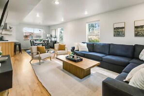 Smart TV, fireplace, video games