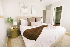 4 bedrooms, iron/ironing board, travel crib, free WiFi