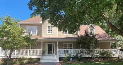 Sweet Southern Dream - 3 Bed, 2.5 Bath, & Office
