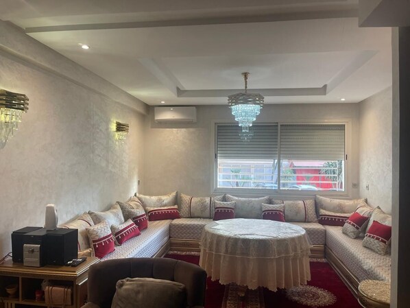 Smart TV - Luxury apartment with swimming pool. (Agadir)