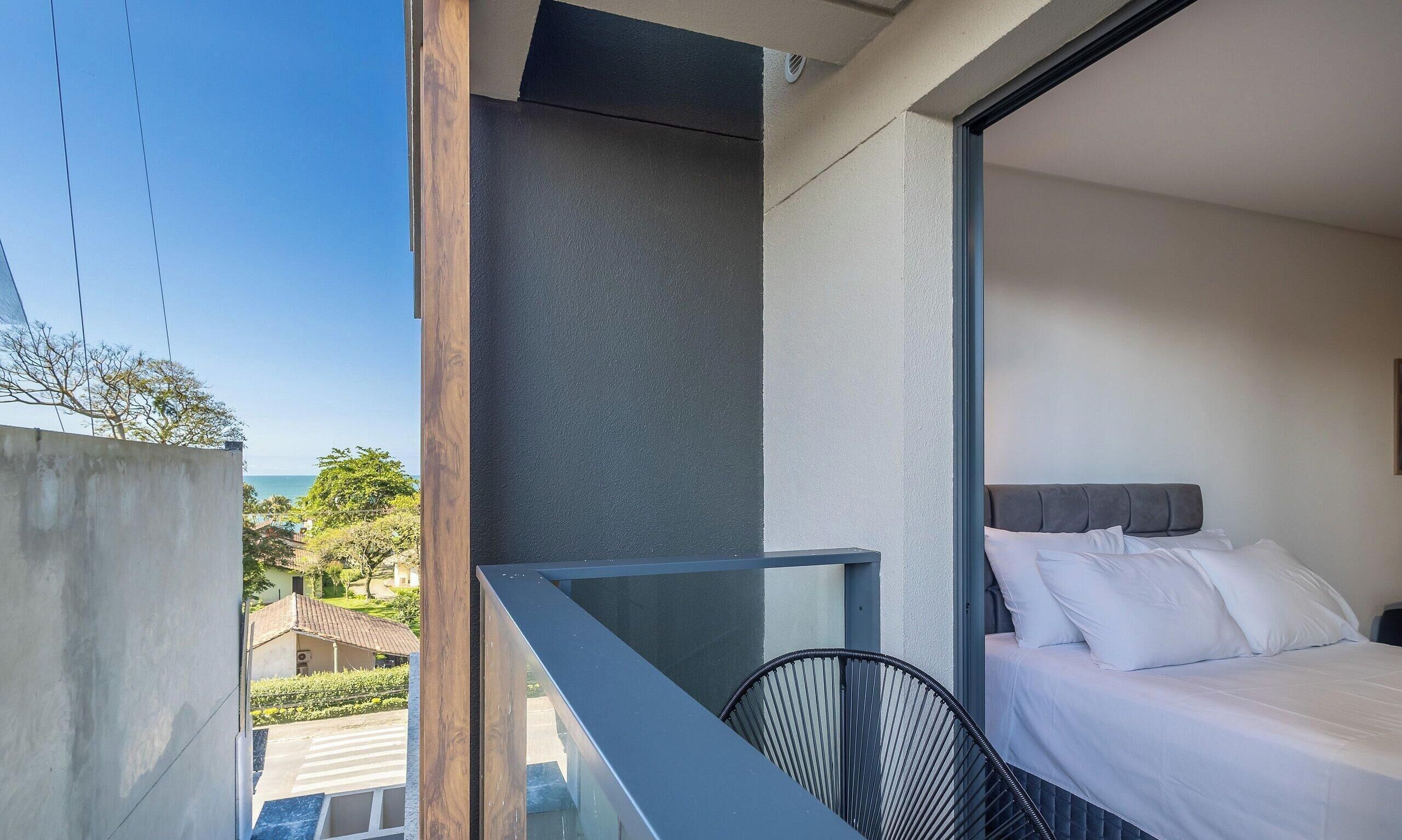 Basic Apartment | Terrace/patio