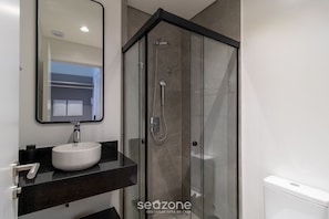 Bathroom - New Studios - Pool With sea View - Penha Spot PSO (Penha)