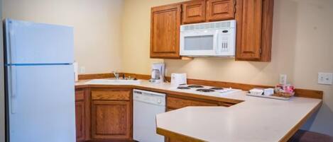 Fridge, microwave, stovetop, dishwasher
