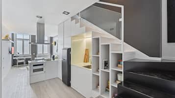 KĂŒhlschrank, Mikrowelle, Ofen, GeschirrspĂŒler