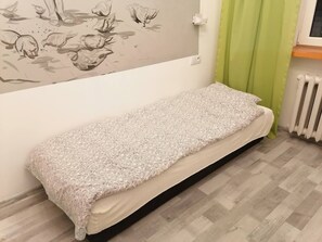 1 bedroom, WiFi, bed sheets