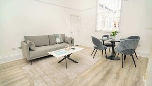 Uklassifisert bilde, 3 av 64, knapp