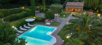 Villa Soleil – 3 bedrooms, pool, pets allowed, A/C, Wi-Fi