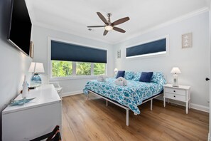 5 slaapkamers, een strijkplank/strijkijzer, wifi, beddengoed