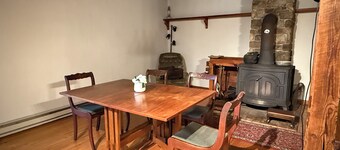 Entire Cabin 3-bed 2-bath in awesome Augusta, WV