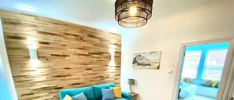 Televisión, oficina