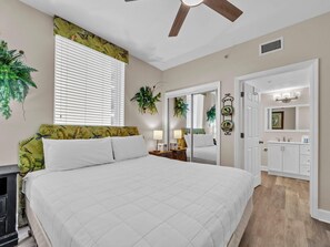 Condo, 1 King Bed (Majestic Beach Towers 1-715)