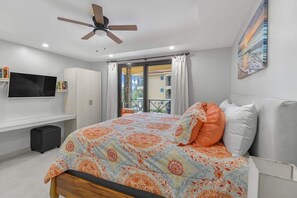 2 bedrooms, iron/ironing board, WiFi, bed sheets - Oceanview Beachfront Condo | Jaco Beach (Jacó)