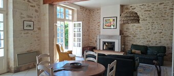 In the heart of the Sauternes crus classés, the Maison de Grand Pierre