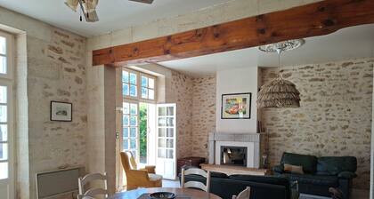 In the heart of the Sauternes crus classés, the Maison de Grand Pierre