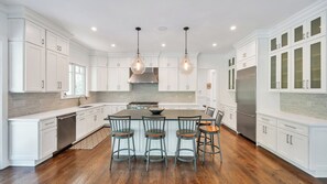 Microwave, oven, stovetop, coffee/tea maker - Private Southampton Oasis with Pool, Spa & Effortless Indoor-Outdoor Living (Southampton)