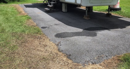 Cozy campground in beautiful Cottondale with AC