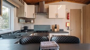 식기 세척기, 조리 도구/접시/주방 기구