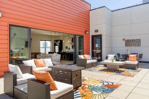 Outdoor dining - Landing | Modern 1BD, Clubhouse, Gym (Tulsa)