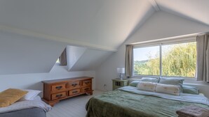 2 室のベッドルーム、アイロン / アイロン台、WiFi、ベッドシーツ