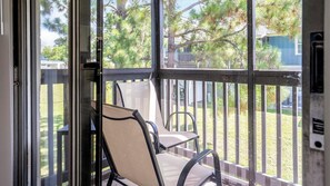 Interior - Landing | Chic 2BD, Gym (Dunedin)