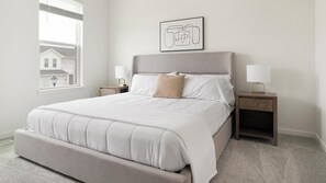 3 soveværelser, skrivebord, strygejern/strygebræt, Wi-Fi