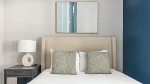 1 bedroom, desk, iron/ironing board, Internet - Landing | Incredible 1BD, Gym (Dunedin)