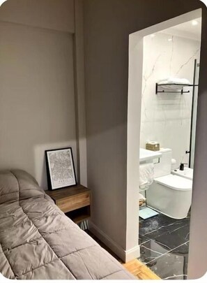 1 chambre, fer et planche à repasser, Wi-Fi, draps fournis