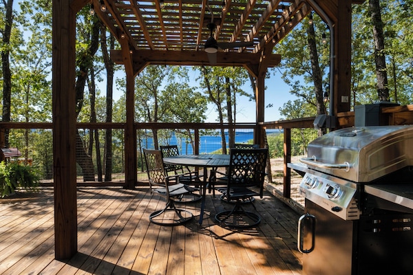 Luksustrehytte, utsikt mot innsjø | Terrasse/patio