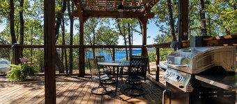 Falling Stars at Bull Shoals Lake