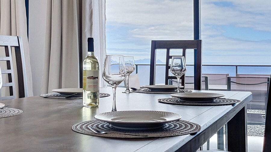 Blue Outlook Retreat by Atlantic Holiday