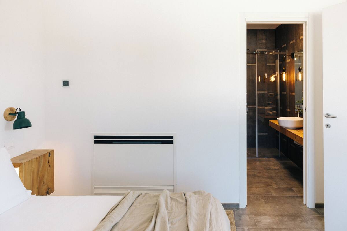 Apartment, 1 Queen Bed with Sofa bed, Pool Access, Courtyard View | Blackout drapes, iron/ironing board (on request), cribs (surcharge)