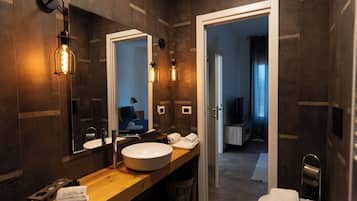 Deluxe-Apartment, Nichtraucher, Hügelblick | Badezimmer | Bidet