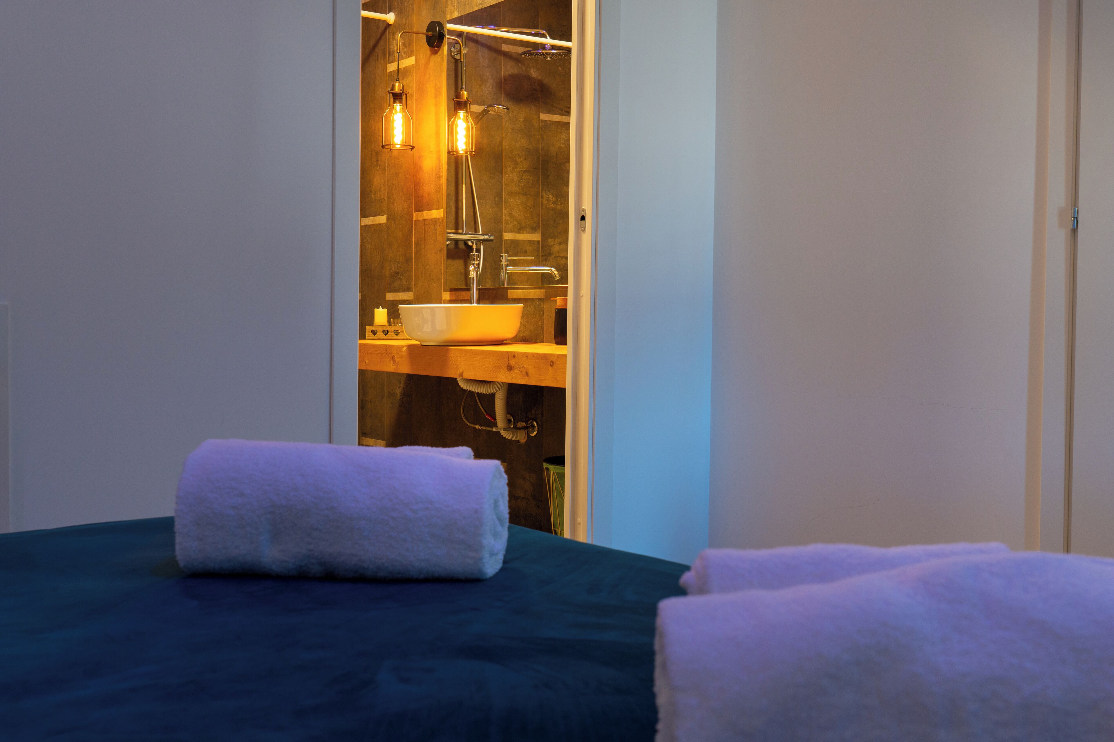 Appartamento Deluxe, non fumatori, vista collina | Ferro/asse da stiro, Wi-Fi gratuito