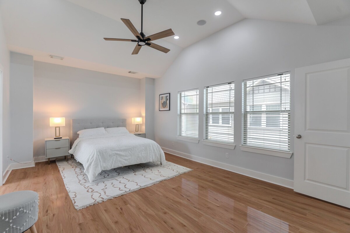 Photo 6 of Charming 2-bedroom townhome with WiFi, AC in amazing Houston