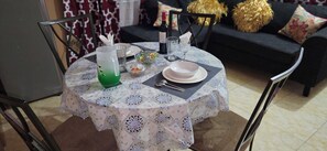 Dining - Cozy Spanish Town Hide-Away (Spanish Town)