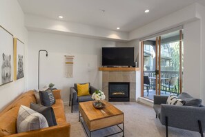 Fernseher, Kamin, Videospiele