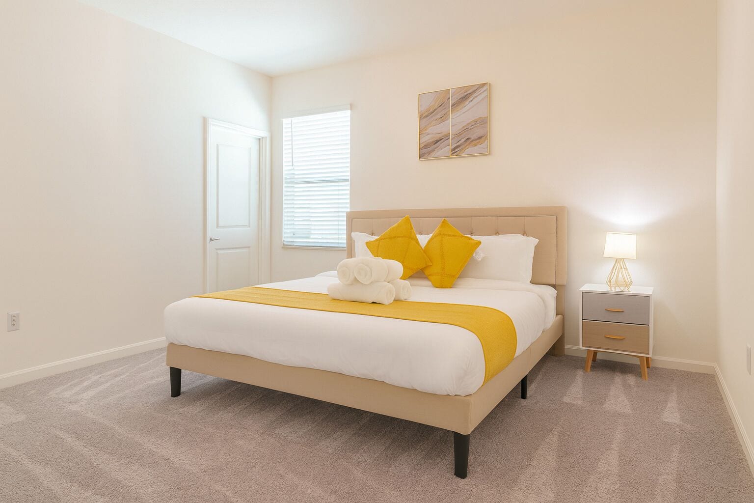 基础双人房, 1 张特大床, 无烟房, 私人浴室 | 防过敏的被褥、免费 WiFi、床单