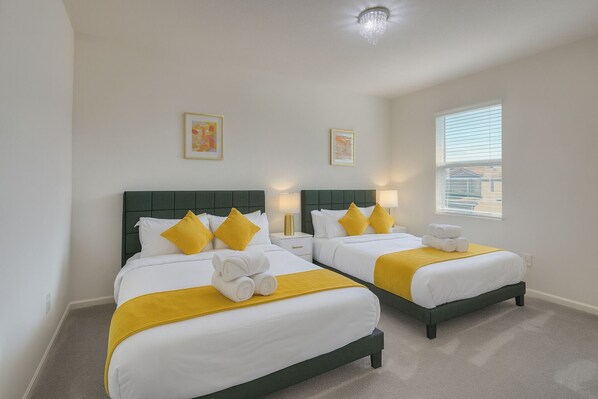 Family Quadruple Room, 2 Double Beds, Non Smoking, Private Bathroom | Hypo-allergenic bedding, free WiFi, bed sheets