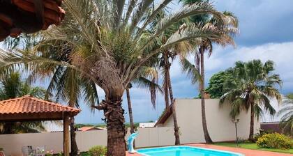 Casa com Lazer, praia e pesca privilegiada em CondomĂnio Pousada Paranapanema